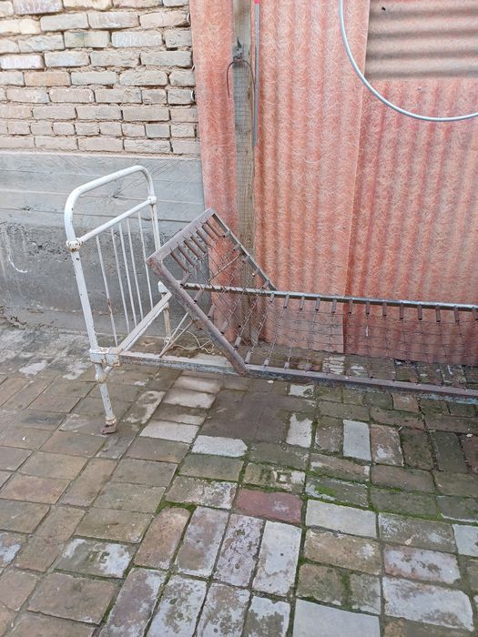 Кровать медицинская