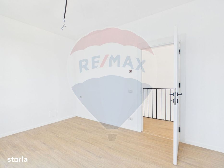 Casa tip duplex cu 4 camere de vânzare in Balotesti