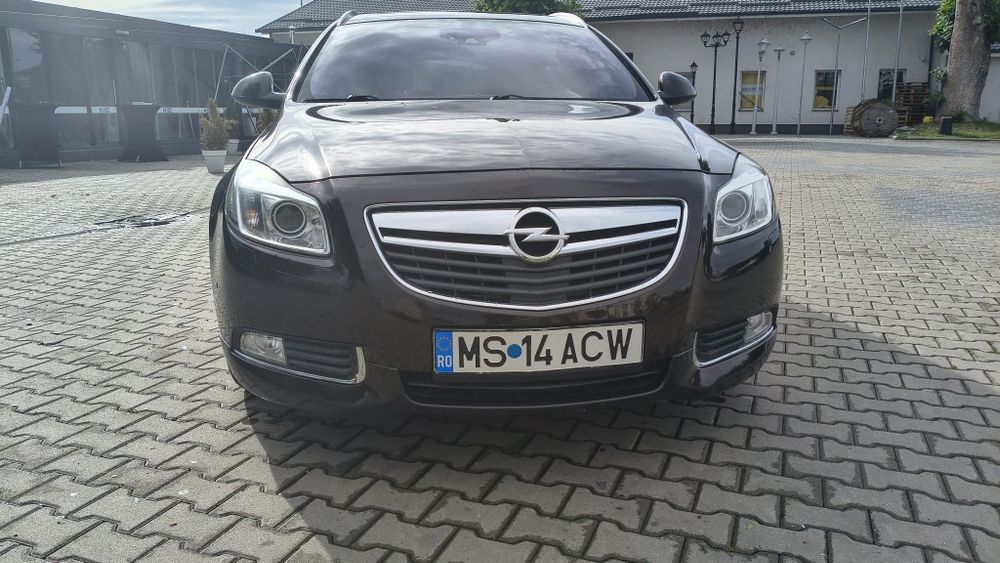 Vând Opel Insignia Sports Tourer OPC biturbo