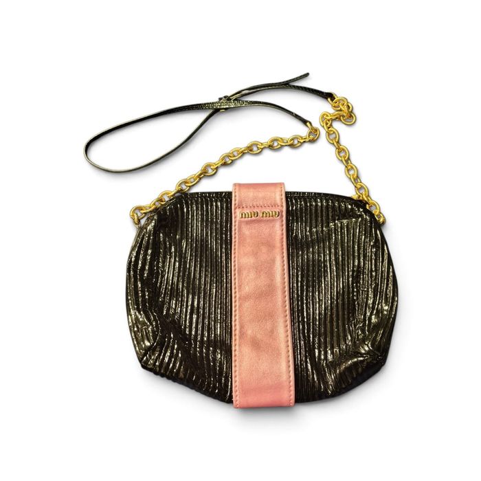 Продам сумочку от бренда miu miu