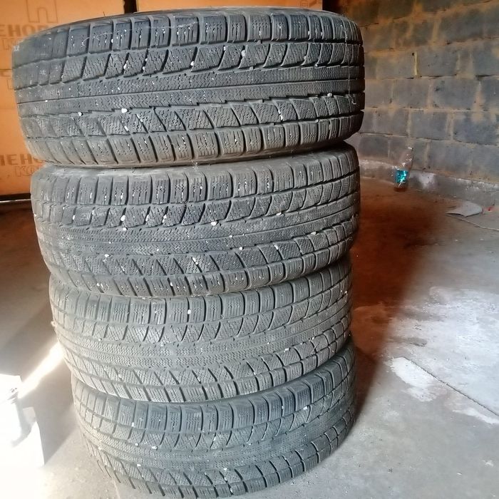 Продам зимние шины