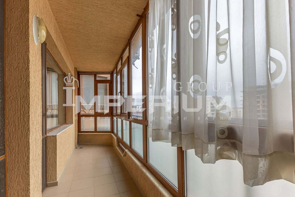 Продава се Тристаен апартамент в Варна, Възраждане 4 - 115 кв.м за 1042 €/кв.м - Снимка #4