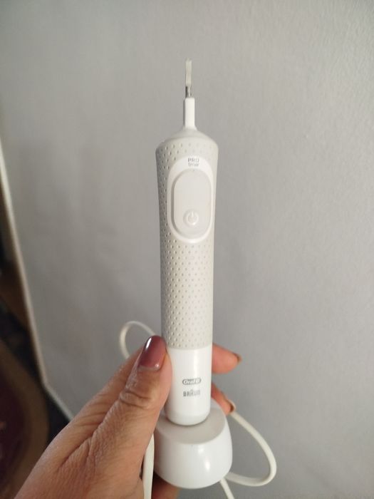 Perie dinți electrica Braun