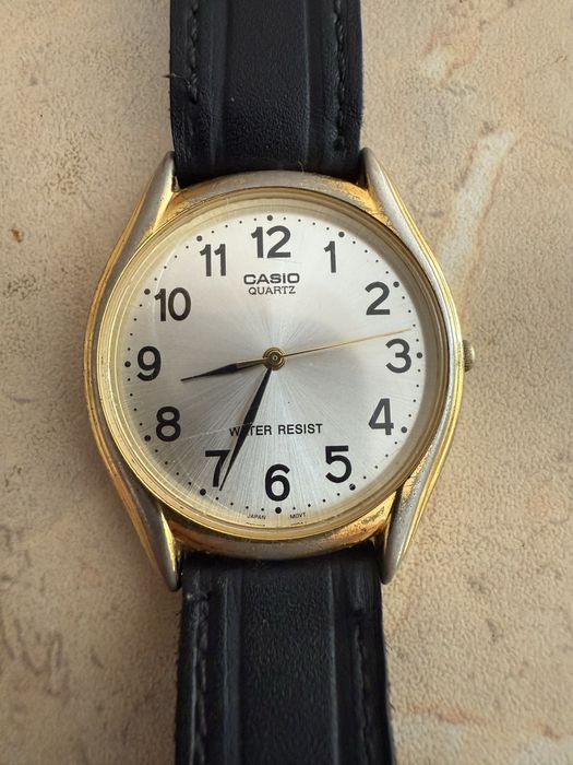 Часовник Casio quartz
