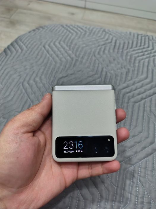 Moto razr 40, Honor X9A,  Moto razr 40,