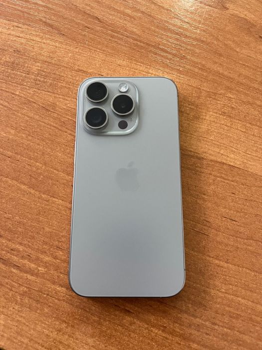Продам айфон 15 про