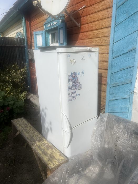 Продам холодильник не рабочий в хорошим состоянии