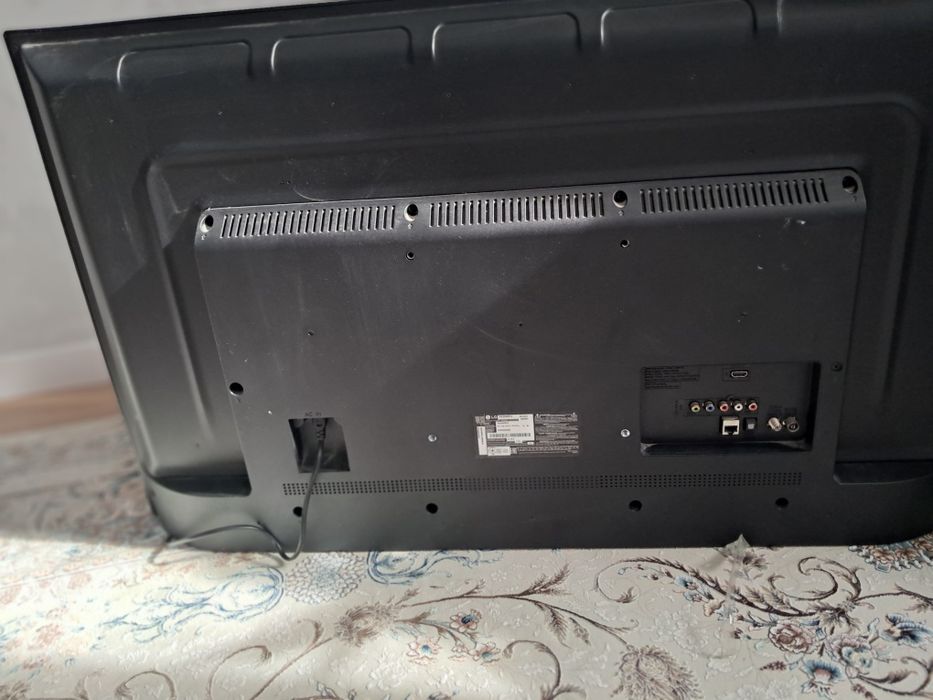 Продам телевизор LG smart tv