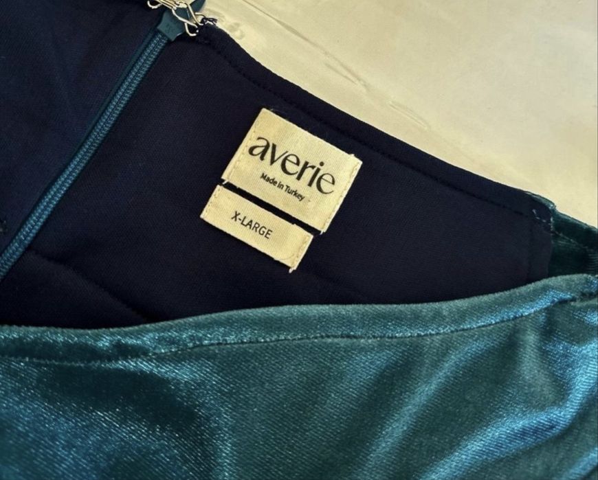 Женское вечернее платье