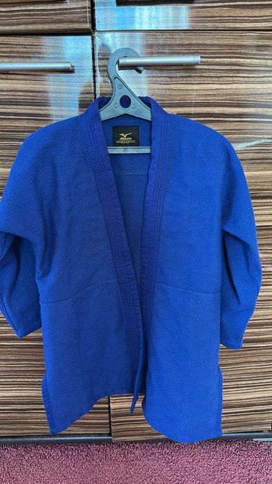 Продам кимоно новый