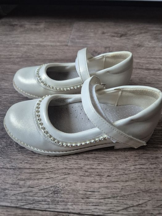 Продаются детские туфли