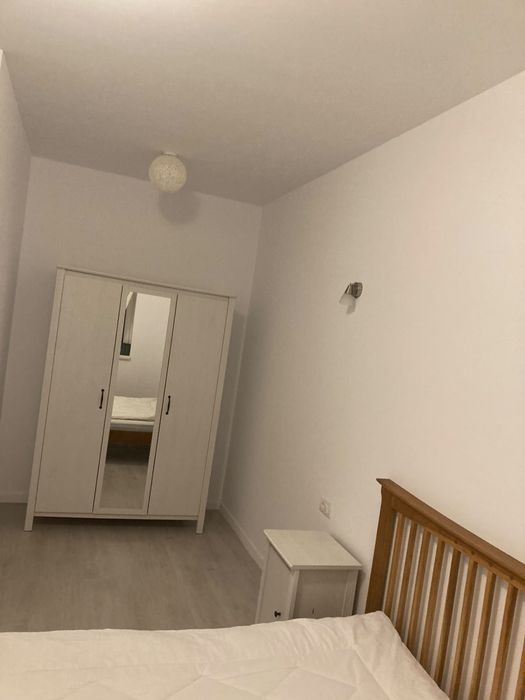 Inchiriez apartament