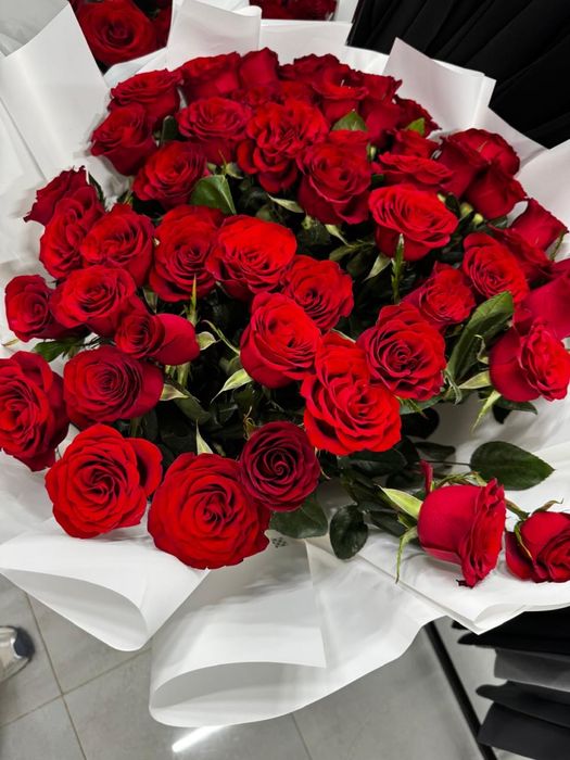 Гүл сатылады бағасын келісуге болады