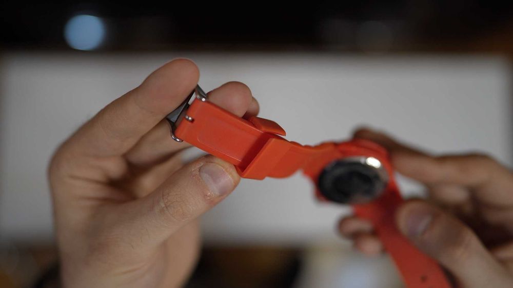 Продаю часы Ice Watch (Красные)