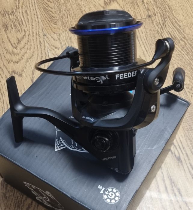 Mulineta Pro FL Strategist Feeder 6500 7rulmenti Model Nou
