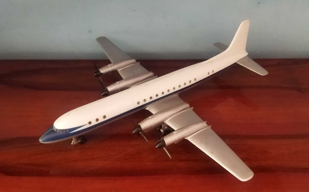 модель самолёта ИЛ-18 KVZ Plasticart ГДР СССР 1962 МЕГАРАРИТЕТ!