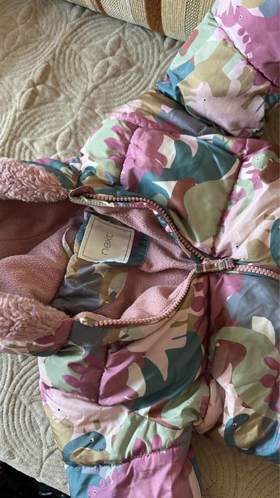 продам детскую верхнюю одежду