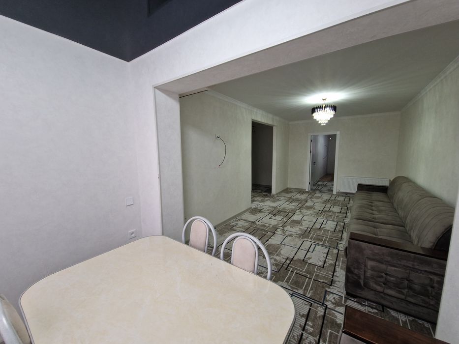 Фрунзенский Дельфин рупарсида 2 хонали квартира ижарага берилади!