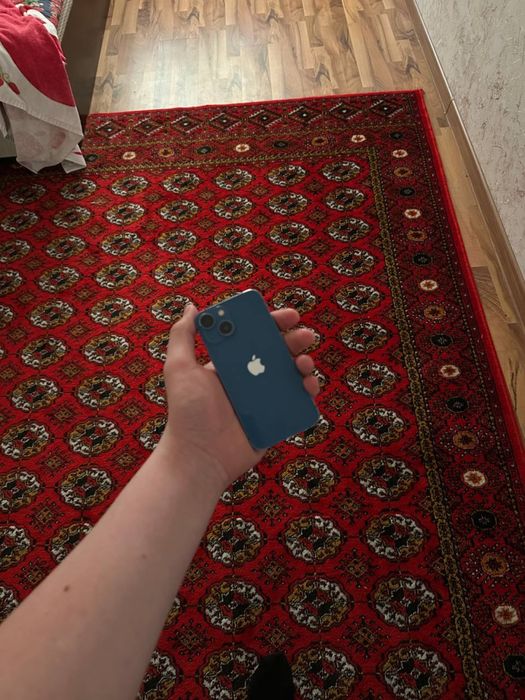 Айфон 13 мини холати яхши