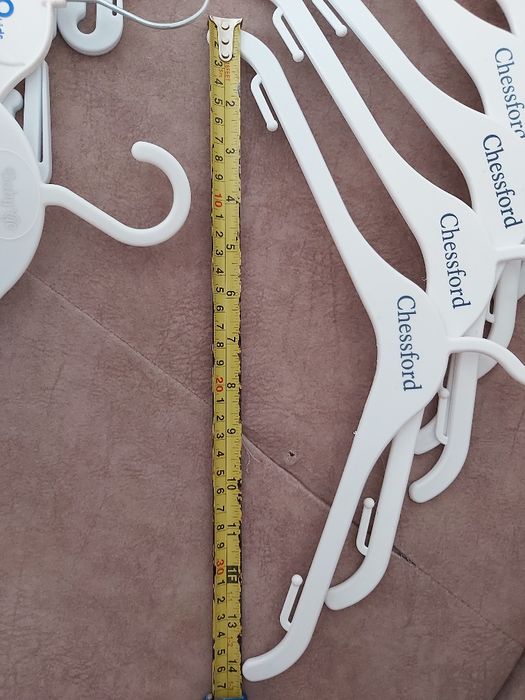 43 шт плечиков  1500 тг