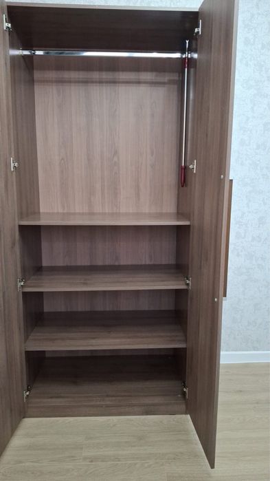 Продам шкаф 4 дверный отличном состояни