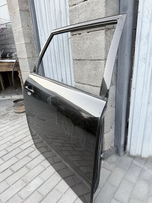 Двери авенсис версо ипсум