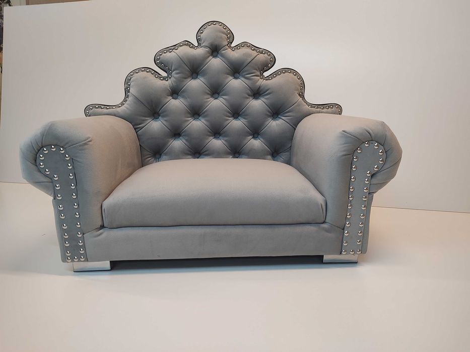 Луксозно легло за домашен любимец-котка или дребна порода куче