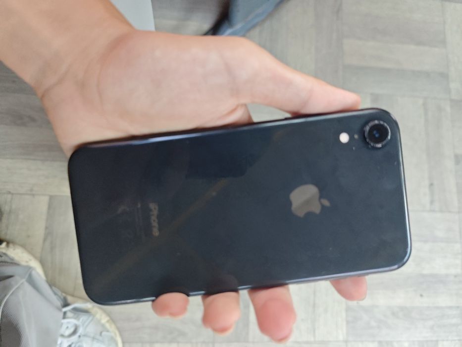 Продам iphone XR 64GB
