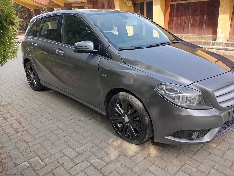MERCEDES-BENZ B-Class 2012 — imagine 2