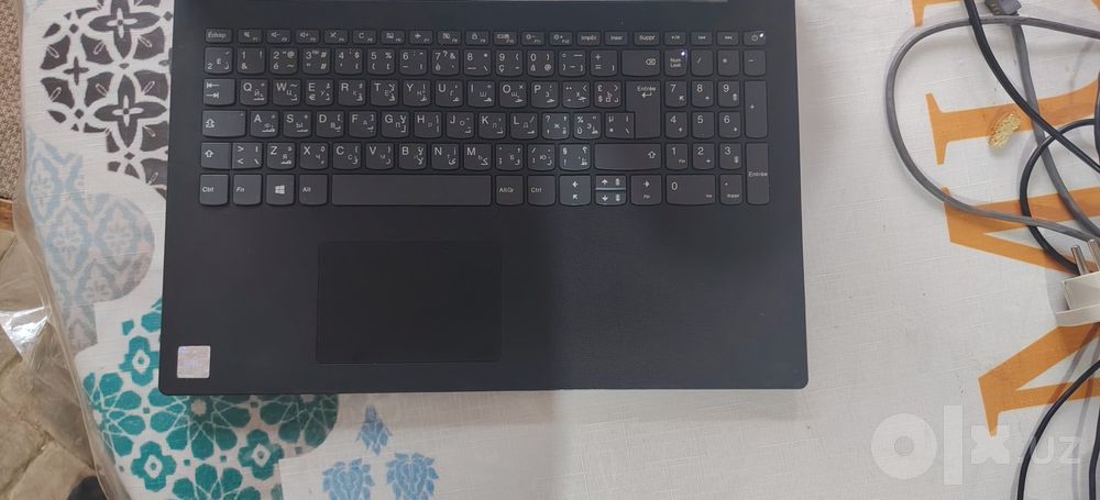 Lenovo noutbook sotiladi