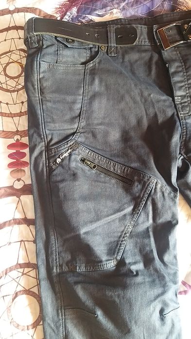 Pantaloni blugi moto impermeabili nr 50 protectii genunchi si solduri