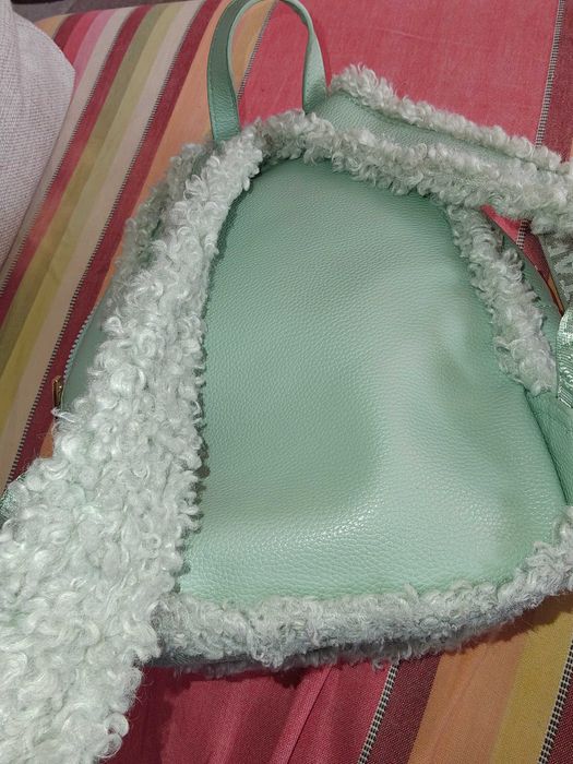 Оригинална мини раница Jeffree Star Cosmetics – Mint Sherpa / Teddy