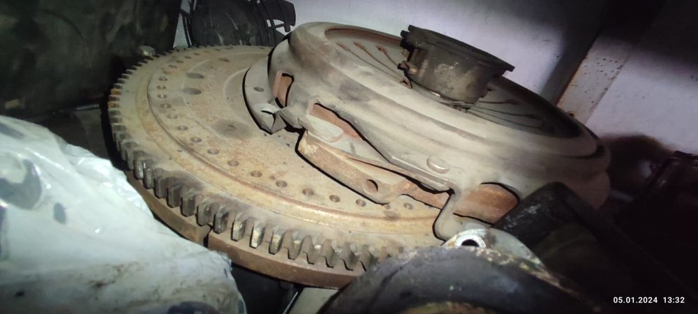 Продам запчасти на Ивеко дейли