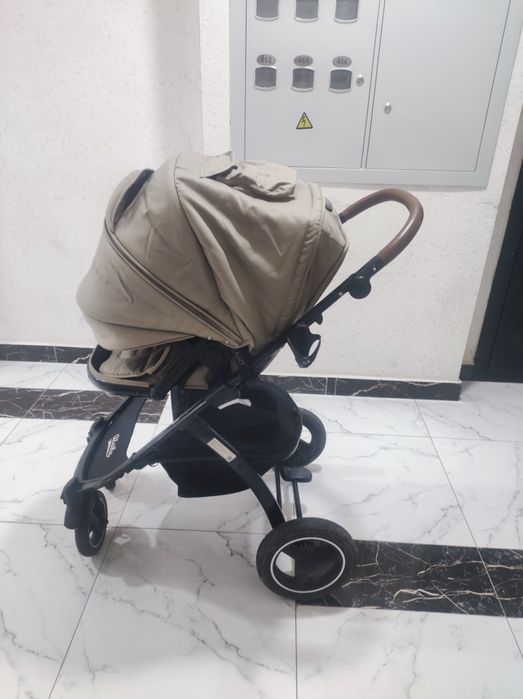 Детская прогулочная коляска