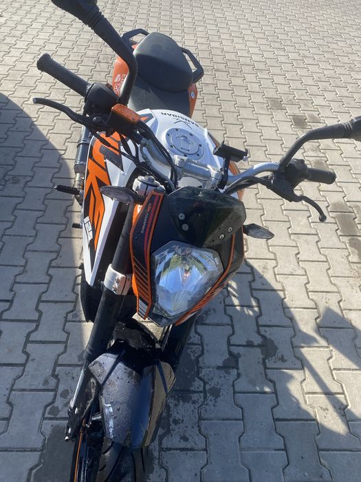 Ktm Duke Naked anul 2011
