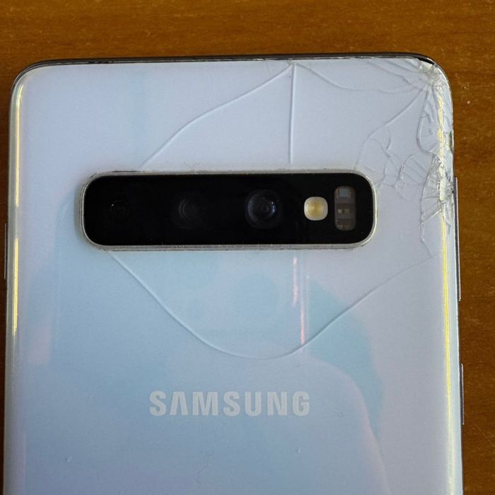 Самсунг с10 8/128