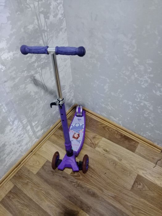 Детский самокат.