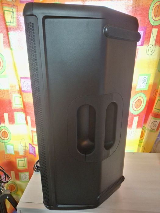 Boxa activa jbl eon 715