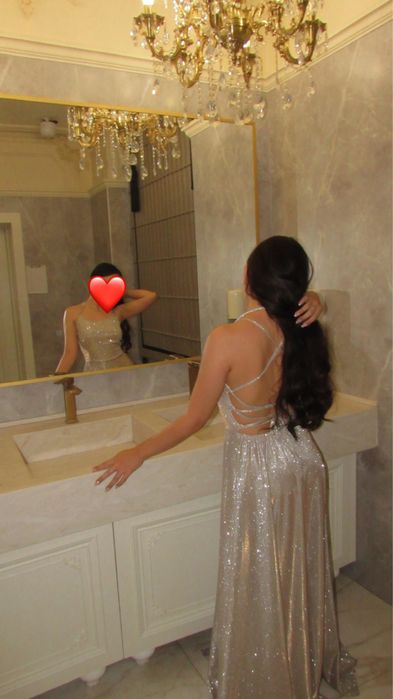 Серебряное вечернее платье