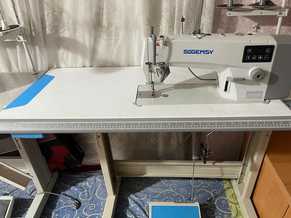 Tikadigan moshina sotiladi