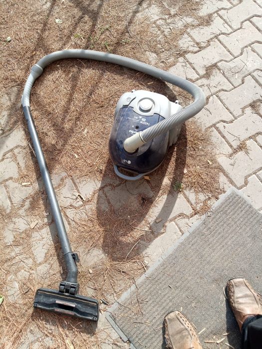 Пылесос в рабочем состоянии.