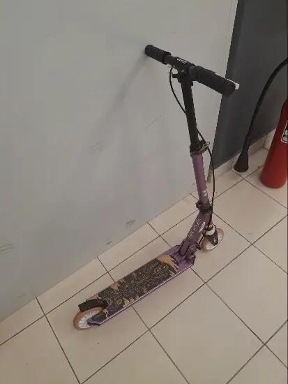 Trotinetă cu Suspensii şi Frâne pe Ghidon Mid - (SecondHand) Decathlon