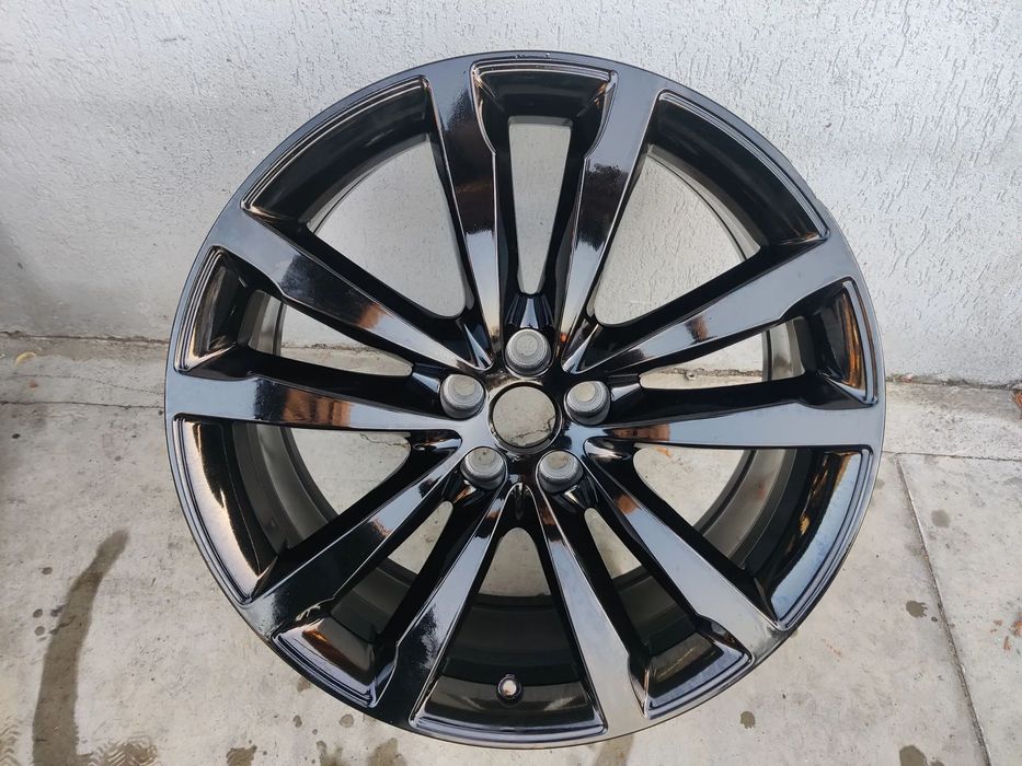1x Janta aliaj 20'' Negru lucios Jaguar E Pace / F pace anvelopa 235/50R20 Pirelli J9C3-JA SDG / J9CM-AA GB