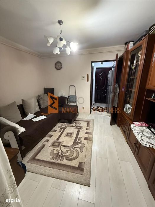 Garsoniera cf 1 semidecomandata zona Unirii Sud