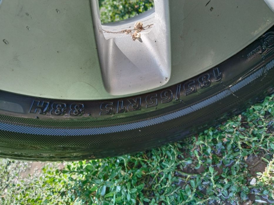 Продам от Киа оригинал почти новый