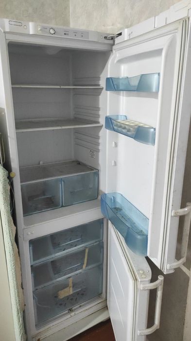 Продам холодильник