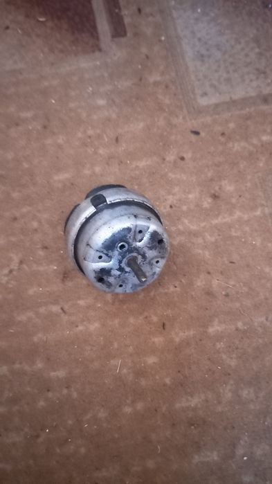 Подушка двигателя ауди А4