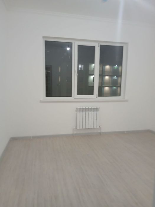 Срочна сотилади Яшнобод Олмос махалла 3/16/16. 70m²