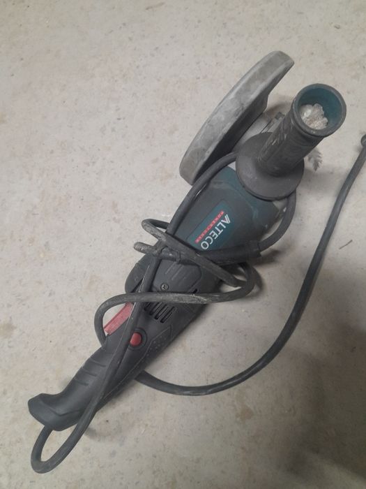 Болгарка         .