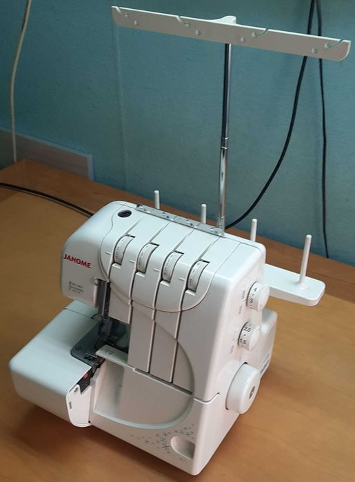 Оверлок JANOME MOD. RE73